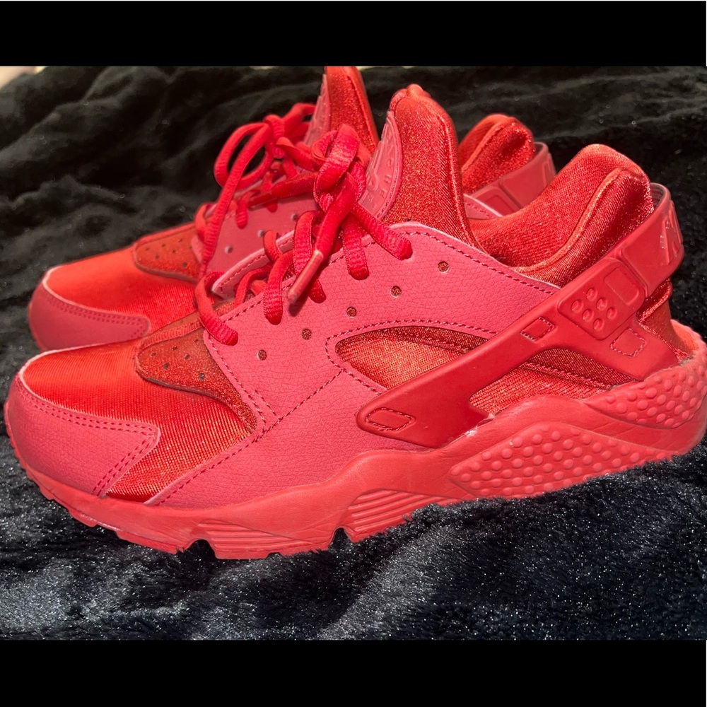 Nike Huarache Triple Red